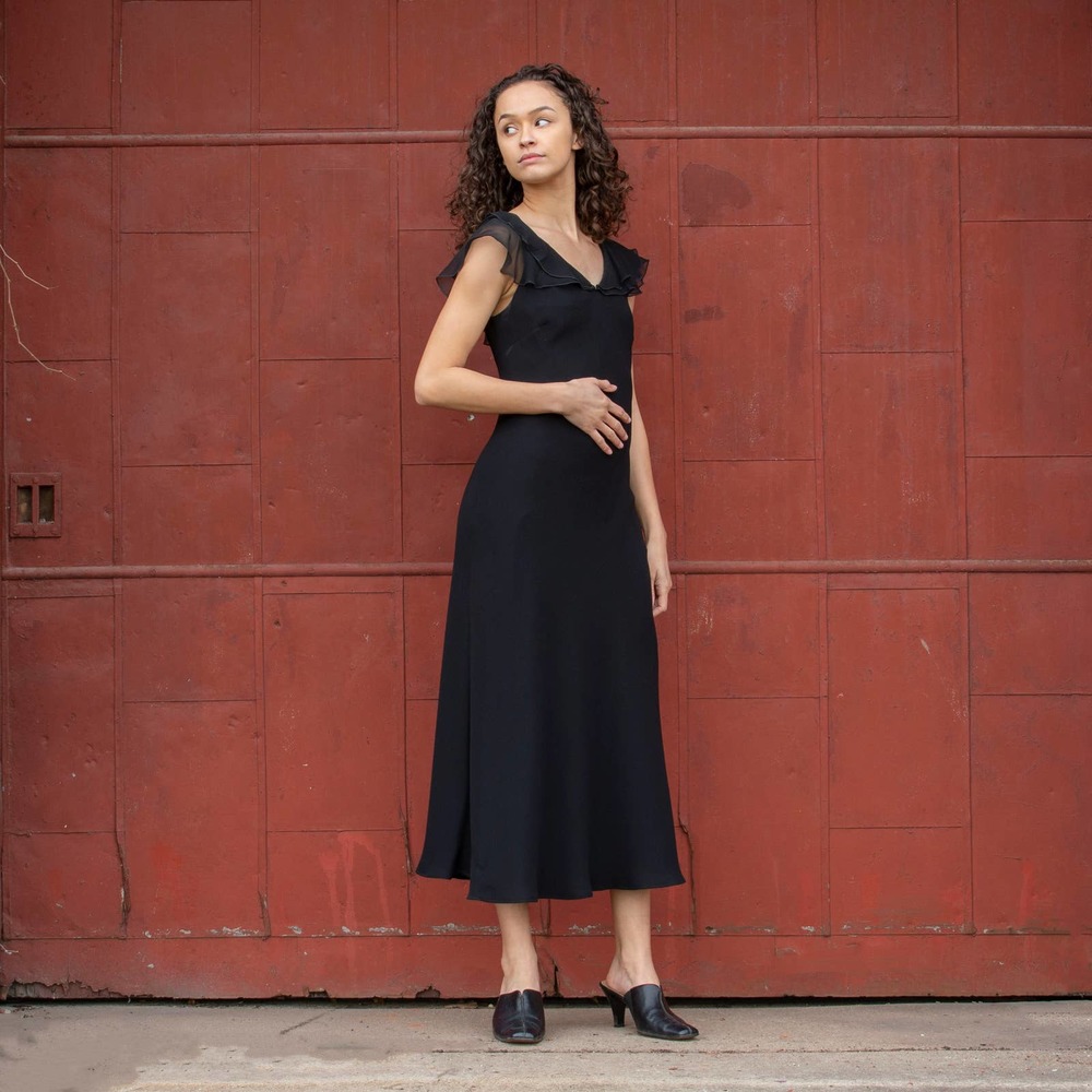 00s Black Dress with Ruffled Sleeves